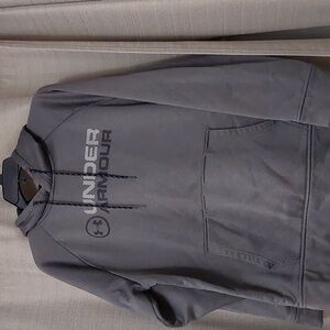 M Under Armour Hoodie